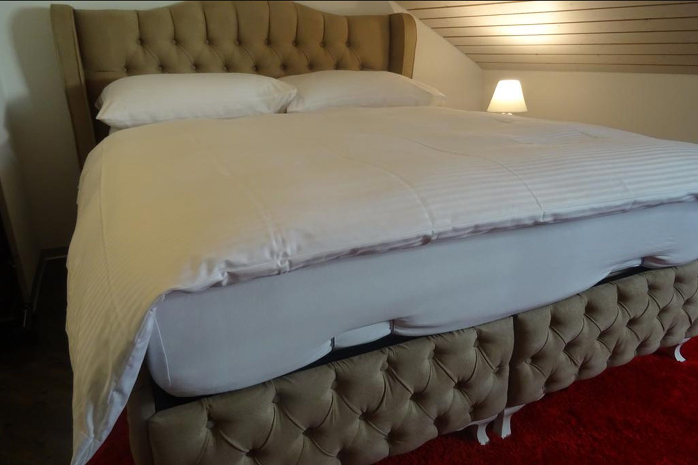 Apartment, 2 Bedrooms | Hypo-allergenic bedding, soundproofing, iron/ironing board, bed sheets