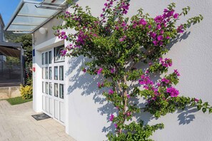 تفاصيل الفندق من الخارج