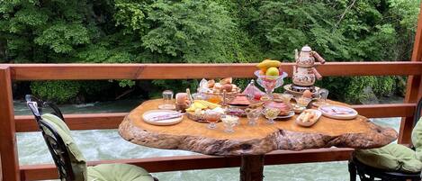 Exclusive Bungalow, Jetted Tub | 1 bedroom, Frette Italian sheets, premium bedding, down comforters