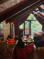 尊荣平房, 按摩浴缸 | 1 多间卧室、意大利 Frette 床单、高档床上用品、羽绒被