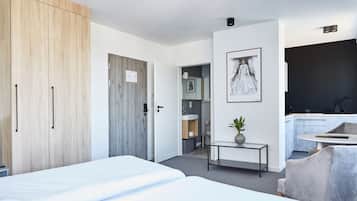 Business Studio, 2 Single Beds, City View | Blackout curtains, iron/ironing board, free WiFi, bed sheets