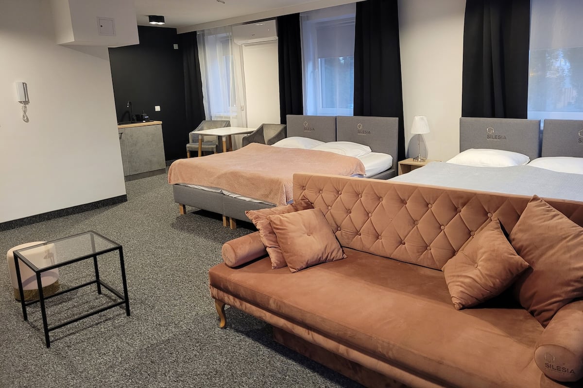 1 bedroom, blackout curtains, iron/ironing board, free WiFi
