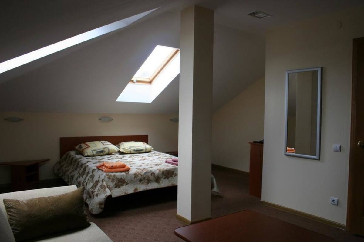 Basic Double or Twin Room | Blackout drapes, iron/ironing board (on request), WiFi (free)