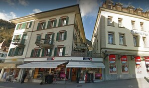 Front of property - Pearl Interlaken Apartment (Interlaken)