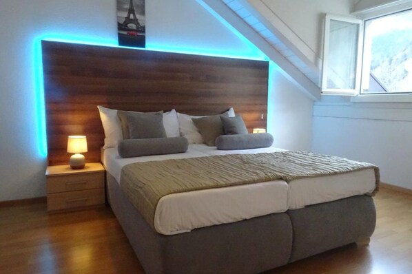 Apartment, 2 Bedrooms (Babylon) | Hypo-allergenic bedding, free cots/infant beds, free WiFi - Babylon Apartment (Interlaken)