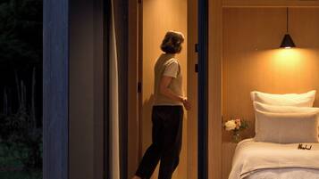 Luxury Cabin, Hill View