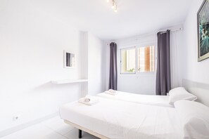 2 chambres, fer et planche Ă repasser, Wi-Fi gratuit, draps fournis