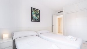 2 habitaciones, tabla de planchar con plancha y wifi gratis