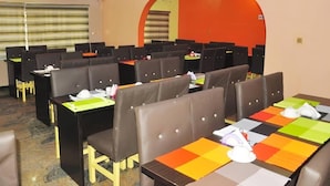 Breakfast, lunch and dinner served - De Revelation Hotel (Port Harcourt)
