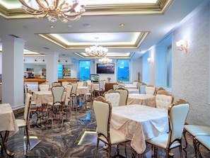 Free daily buffet breakfast - Hotel Boka (Tirana)