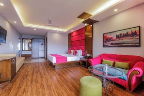 Luxury Room | In-room safe, individually furnished, laptop workspace, blackout drapes