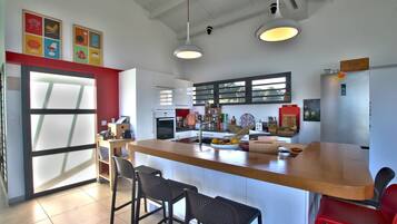 Fridge, microwave, dishwasher, toaster