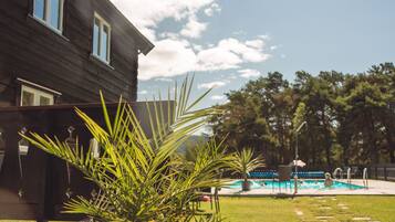 Alberca al aire libre por temporada