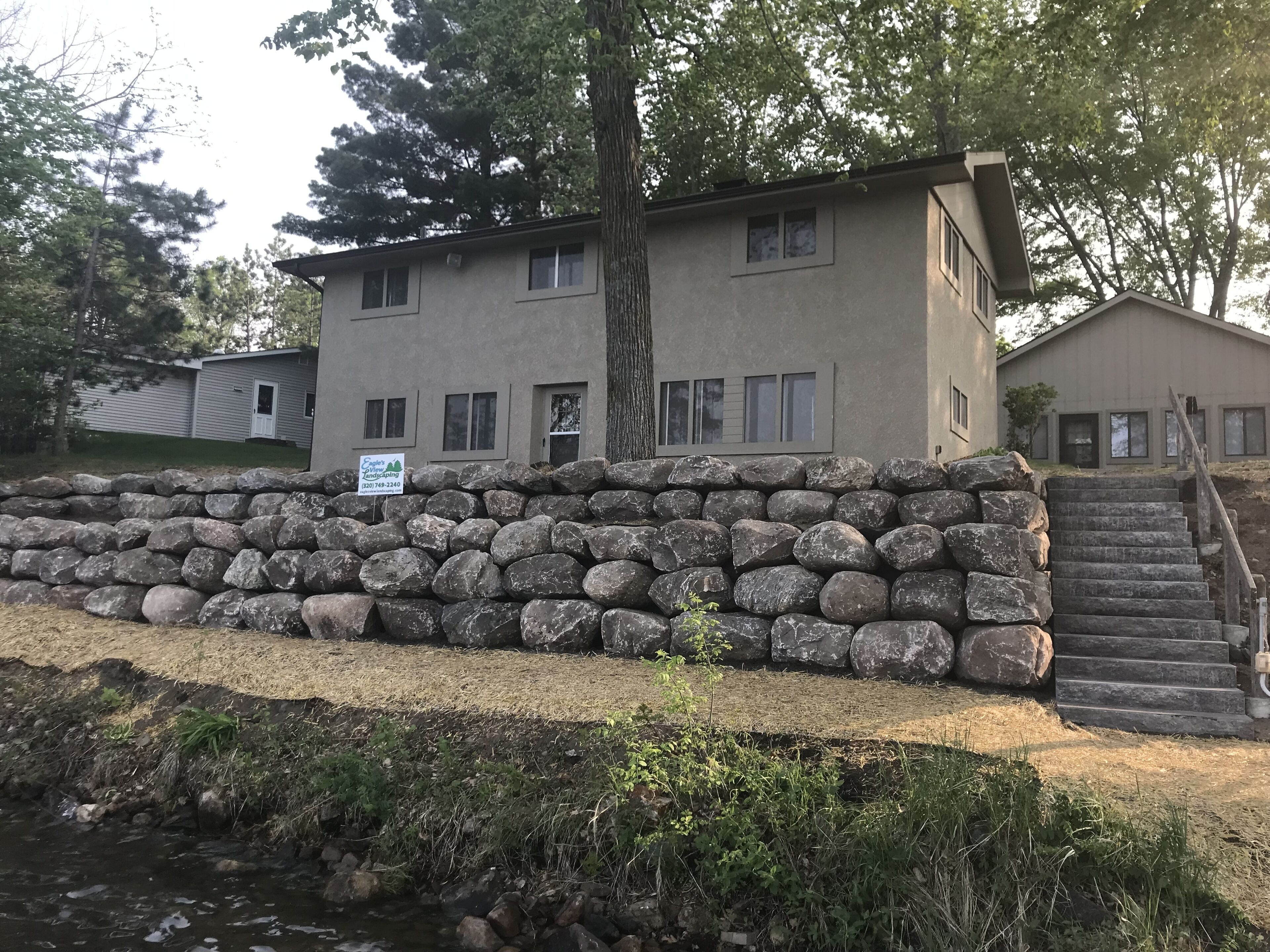 Cabin & Bunkhouse on Lake Alexander