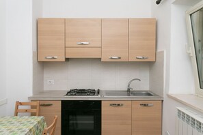 Fridge, oven - N151 - Numana, delightful two-room apartment with porch (Numana)