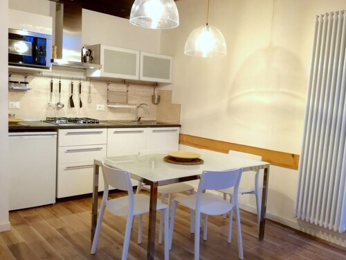 グリマルディ アパートメンツ - カーサ ディ エンマ