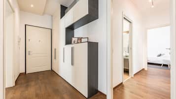 Apartment, 3 Bedrooms | Room amenity