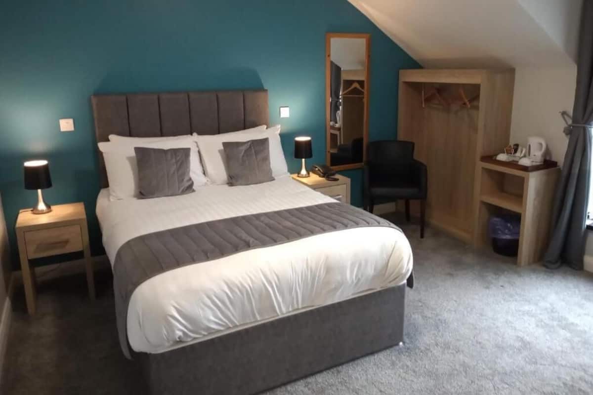 Quarto casal superior | Individualmente decorados, individualmente mobiliados