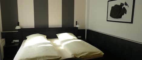 Double Room | Desk, free WiFi