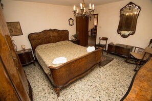 Apartment, 2 Bedrooms, City View | 2 bedrooms, iron/ironing board, free WiFi, bed sheets - Grimaldi Apartments - San Marco Economy (Venice)