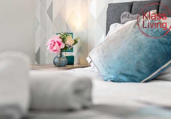 2 عدّة غرف نوم ومكواة/لوح كي وسرير سفر وواي فاي مجانًا