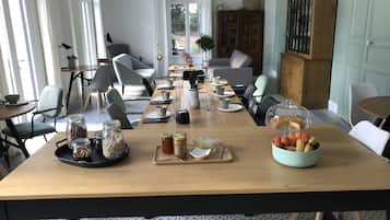 Desayuno continental incluido todos los días