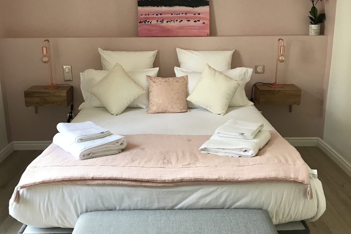 Double or Twin Room, Non Smoking (Poetic) | Individually decorated, individually furnished, desk, soundproofing