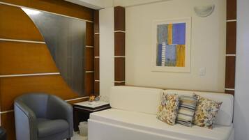 43-inch Smart TV with cable channels, TV