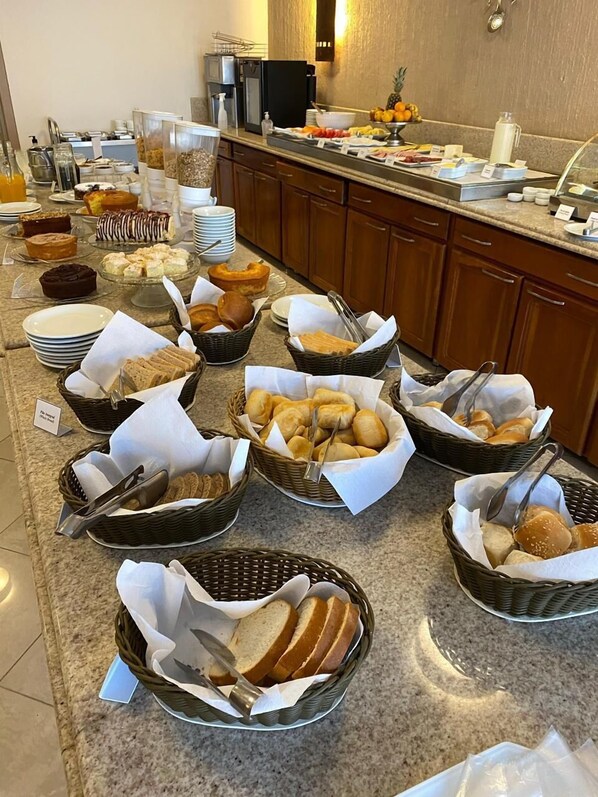 Petit déjeuner buffet compris tous les jours
