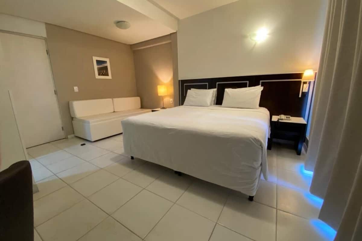 deluxe double room | free minibar, desk, blackout curtains, soundproofing