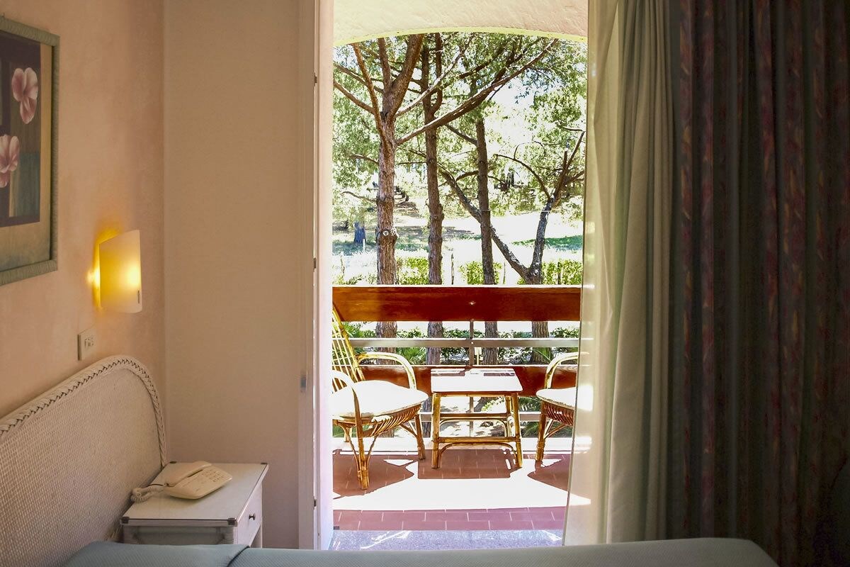 In-room safe, desk, blackout curtains, free WiFi