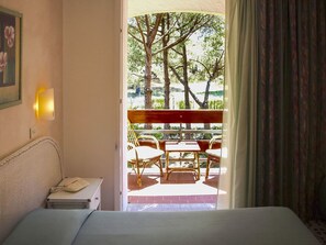 In-room safe, desk, blackout drapes, free WiFi