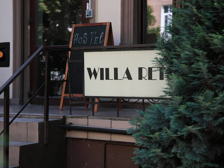 Vista frontal de la propiedad