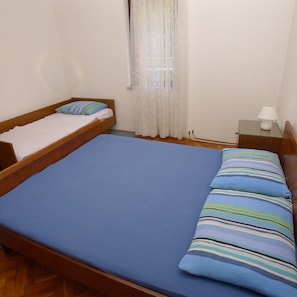 1 bedroom, WiFi, bed sheets