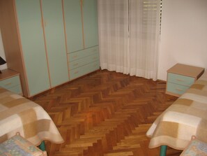 Apartment (2 Bedrooms) | 2 Schlafzimmer, kostenloses WLAN, Bettwäsche