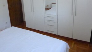 아파트 (2 Bedrooms) | 2 개의 침실, 책상, WiFi, 침대 시트