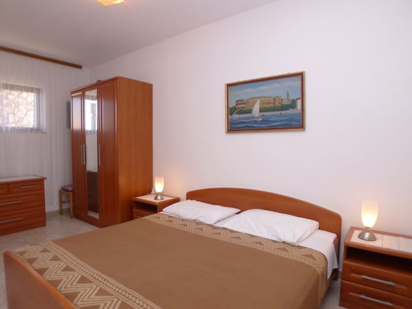 1 bedroom, WiFi, bed sheets