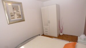 Apartment (1 Bedroom) - Three Person Apartment Near the Beach (Medulin)