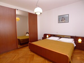 Apartment (3 Bedrooms) | 3 bedrooms, iron/ironing board, WiFi, bed sheets - 8 Person 3 Bed Apartment With Pool Near the Beach (Medulin)