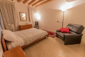 Appartement, 2 chambres, cuisine | 2 chambres, fer et planche à repasser, draps fournis
