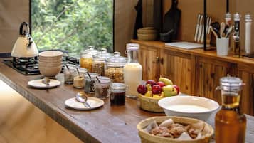 Free daily full breakfast