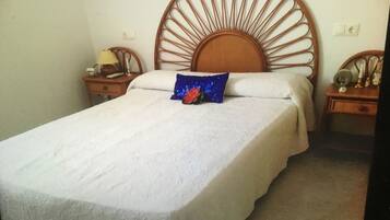 2 dormitorios, tabla de planchar con plancha, wifi gratis y ropa de cama