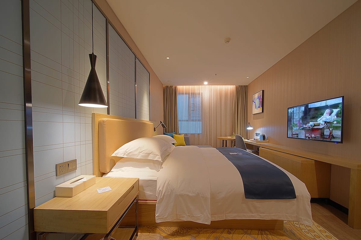 Business Room, Hill View | Blackout drapes, soundproofing, iron/ironing board, free WiFi