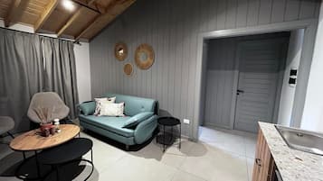 Cabaña Confort | 1 habitación, minibar, caja de seguridad en la habitación y escritorio