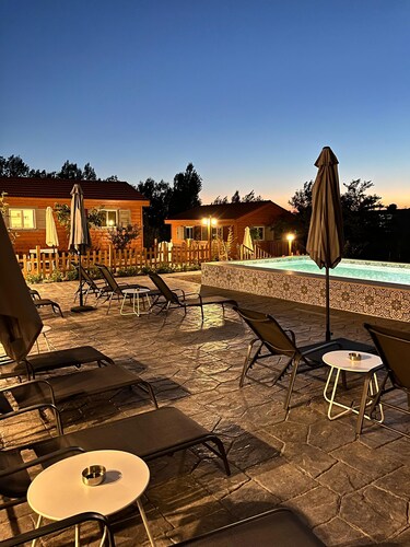 Beit Mirna Guesthouse & Chalet