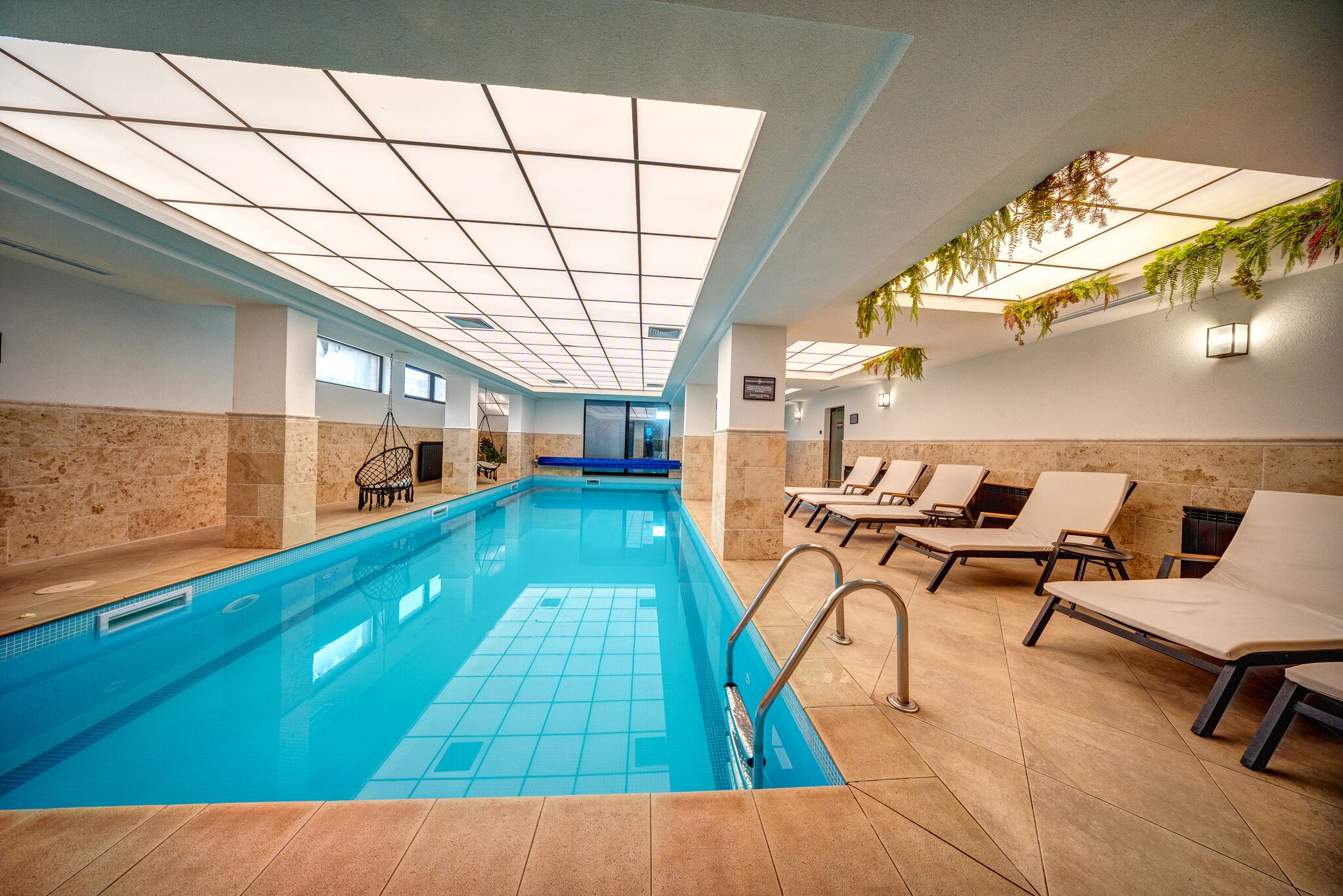 Sauna, hot tub, steam room, Turkish bath, massages