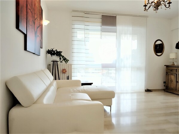 Apartment, 2 Schlafzimmer | Wohnbereich