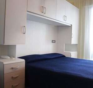 In-room safe, free cots/infant beds, free WiFi, bed sheets - Hotel Royal Misano (Misano Adriatico)
