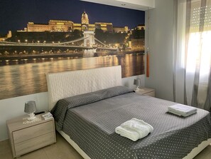 2 chambres, lit parapluie, Wi-Fi gratuit, draps fournis