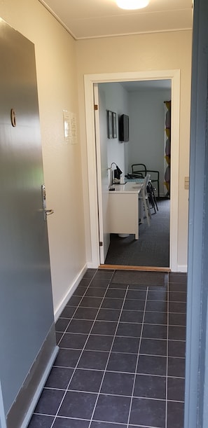 Desk, laptop workspace, soundproofing, iron/ironing board - Skovdal Kro (Jelling)